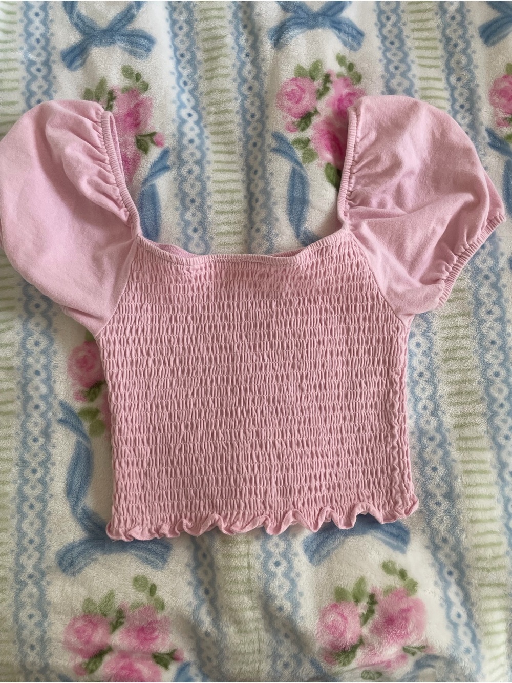 Hollister Light Pink Smocked Puff-Sleeve Crop Top